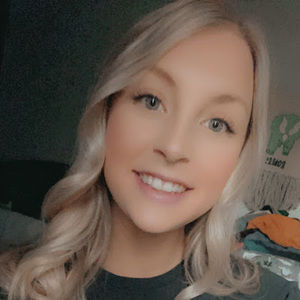 Meet your Posher, Danielle m.